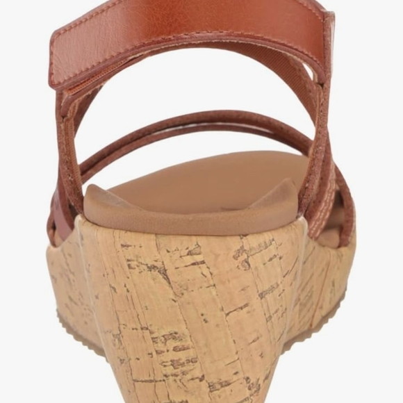 Skechers Women's Beverlee Delicate Glow Sandal. Size 11 - Picture 7 of 7